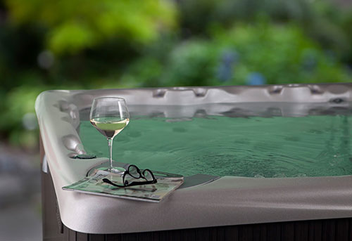 Beachcomber Hot Tubs in Laval