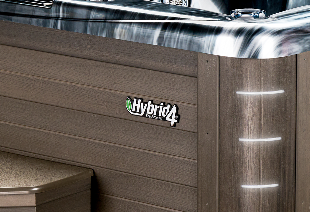 corner of hybrid4 hot tub with marquina acrylic